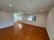 Photo - 5708 Woodman Ave Unit 3