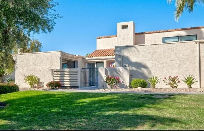 Photo - 135 Desert W Dr