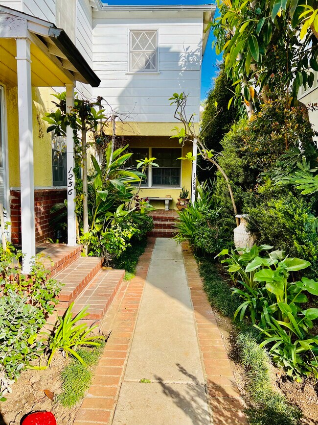 Photo - 1256 Devon Ave Unit 1