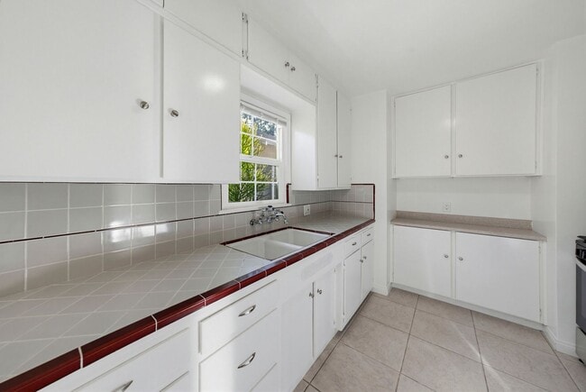 Photo - 530 C St Unit 530 C Street A