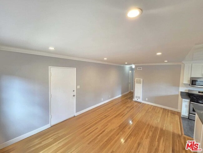 Photo - 5329 Vantage Ave Unit 3