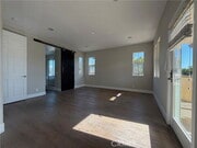 Photo - 1443 Georgia St