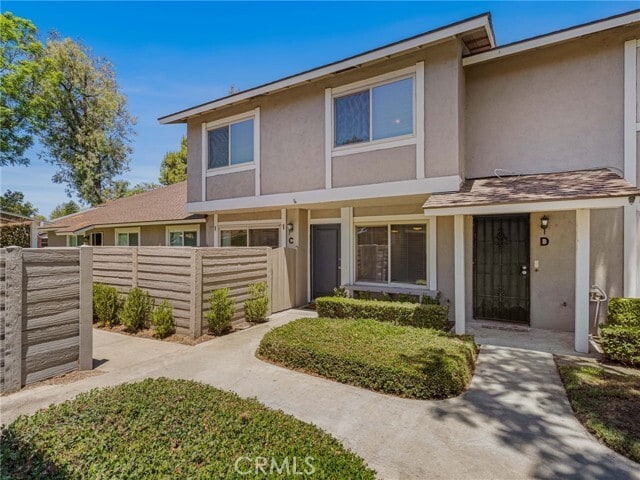 Building Photo - 1726 Oak Knoll Dr Unit C
