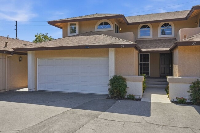 Building Photo - The Turn Key Home You Have Been Waiting For!