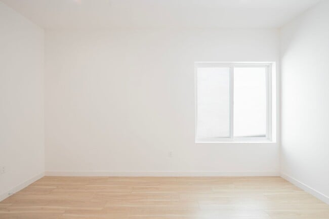 Photo - Modern Luxury Living in the Heart of Spaul...