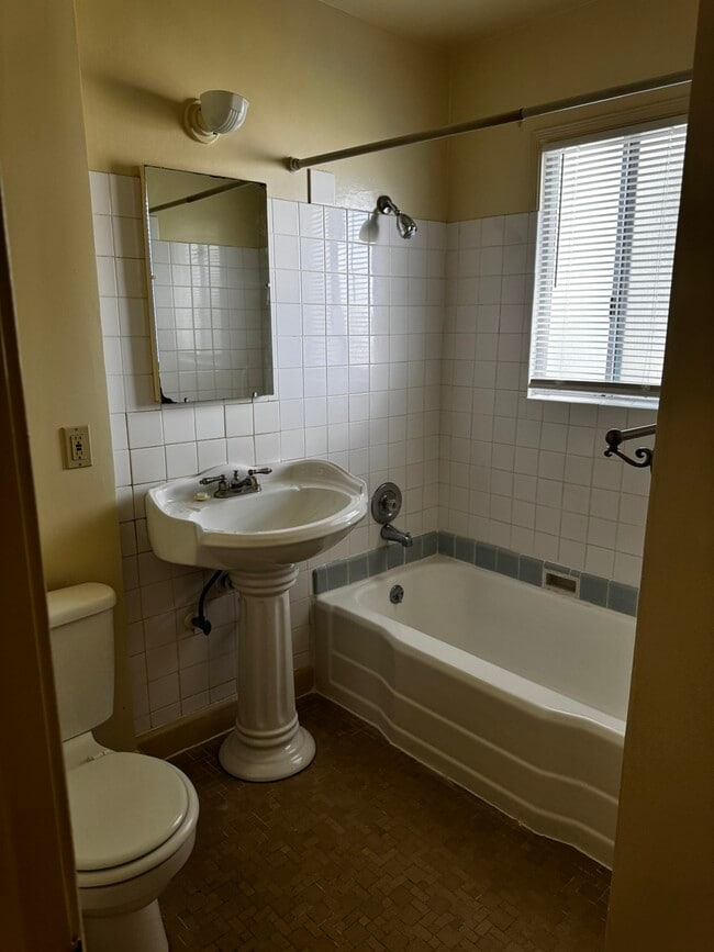 Photo - 309 Birmingham Rd Unit 309