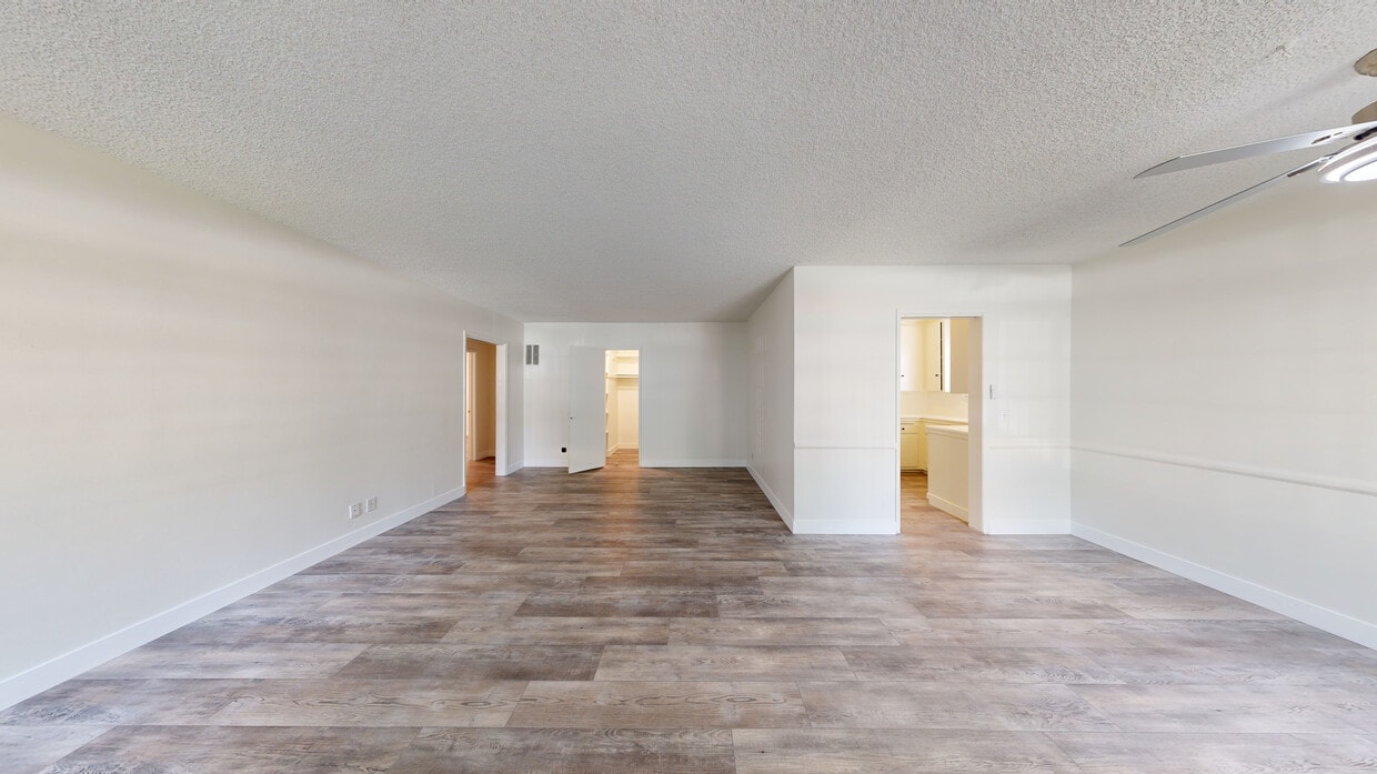 3D Tour - 1615-1621 Veteran Ave