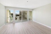 Photo - Beautiful Bankers Hill 2 bedroom condo Unit 5F