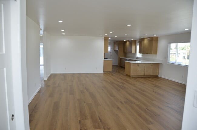 Photo - 3605 W 181st St