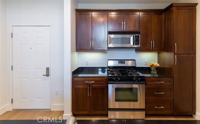 Photo - 2400 Scholarship