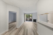 2BR, 2BA - 920SF - Catalina Apartments