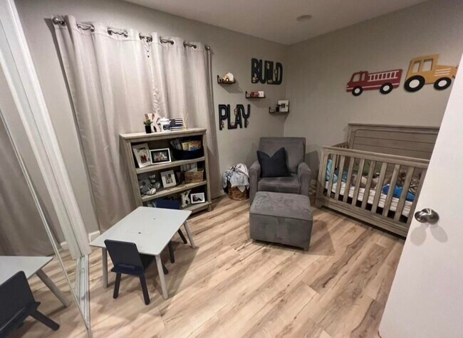 Photo - 37772 Hollister Dr