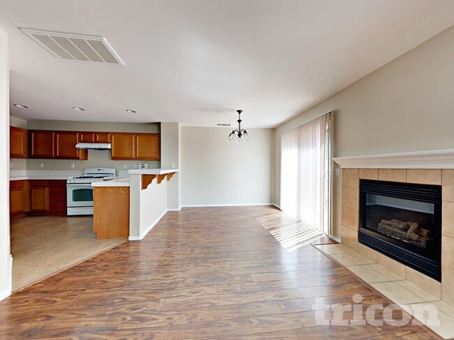 Photo - 1431 Bittersweet Dr