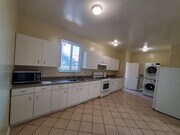 Photo - 2442 W 18th St Apartments