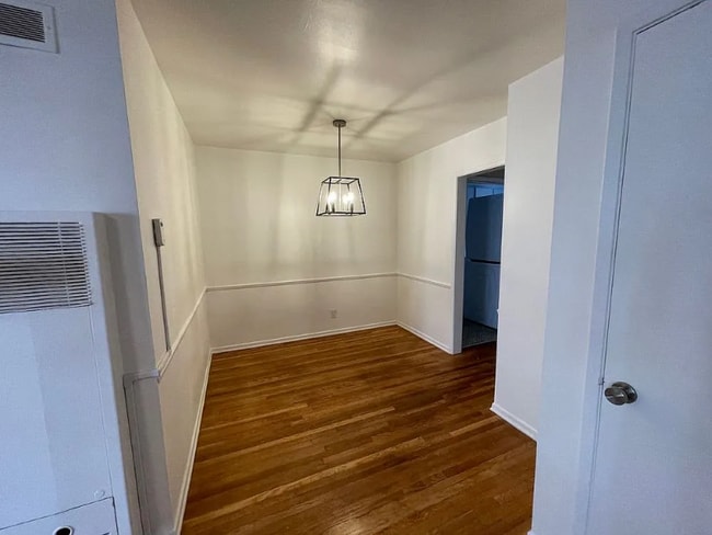 Photo - 1124 Glenville Dr Unit 2