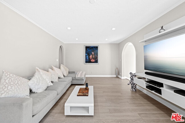 Photo - 15042 Valleyheart Dr