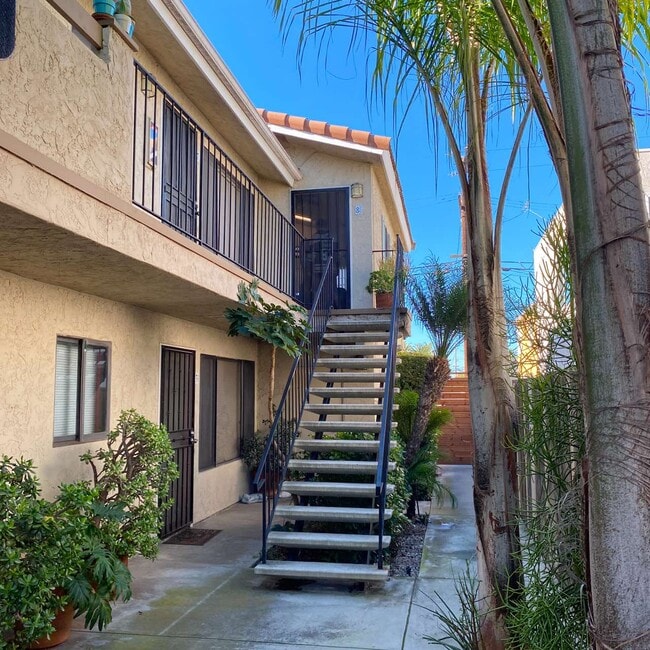 Building Photo - 4576 Hawley Blvd