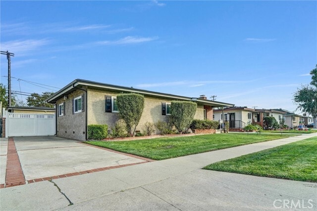 Photo - 2354 Snowden Ave