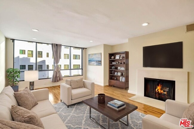 Photo - 1900 Vine St Unit 103