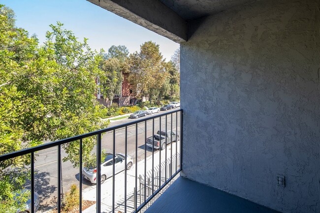 Photo - Bridgeview Apartments