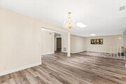 Photo - 25175 Hereford Dr House