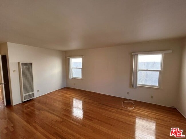 Photo - 3011 Santa Monica Blvd Unit B