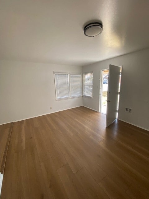 Building Photo - 13201 1/2 Avalon Blvd Unit 13201.5