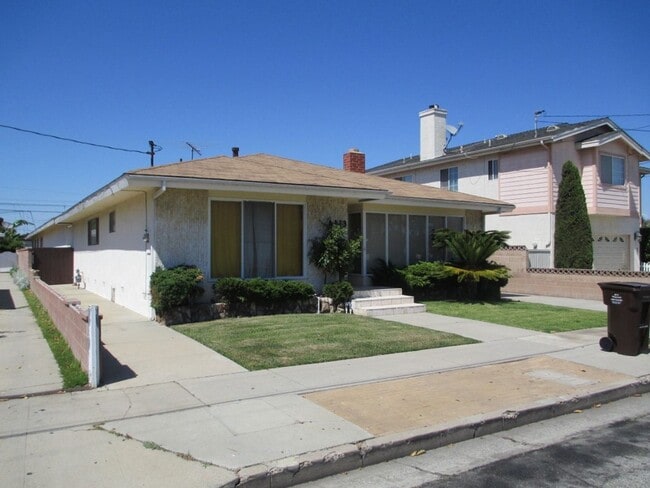 Building Photo - 4113 Unit C