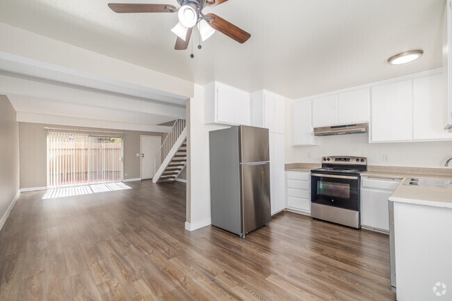 2BR, 2BA - 1,000SF - Living Room - 910 Enterprise Ave.