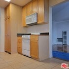 Photo - 304 S Reeves Dr Apartment Unit B