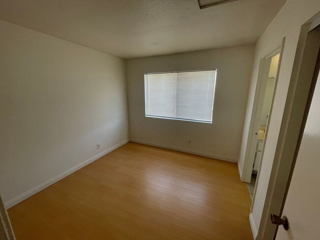 Photo - LARGE 4 BEDROOM 3 BATHROOM HOME IN MORENO VALLEY WITH LARGE YARD!