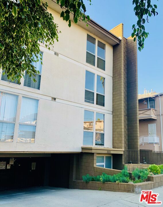 Photo - 1833 Normandie Ave Unit 102