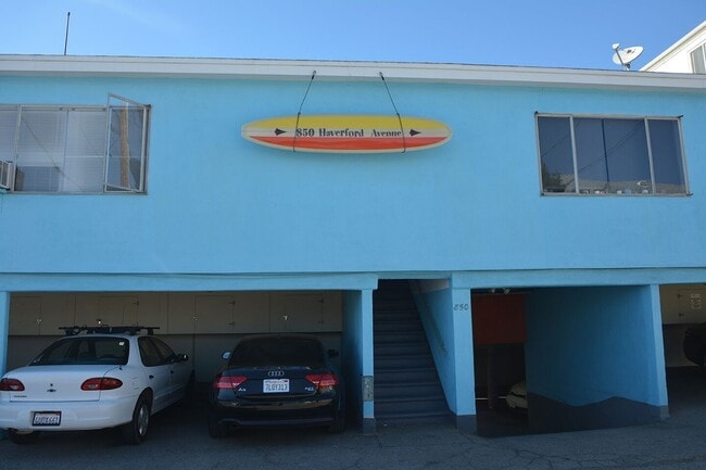 Alley Facade with Surfboard Address BoardgC - 850 Haverford Ave Unit #06