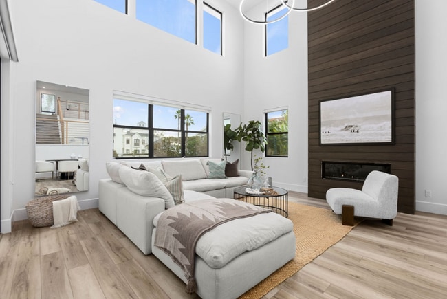 Photo - 24722 La Cresta Dr