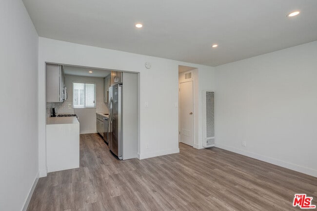 Photo - 4136 Grand View Blvd Unit 23