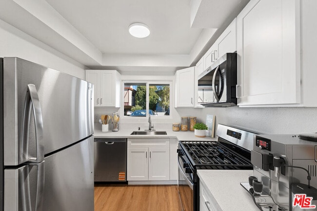 Photo - 836 Ashland Ave Unit 3