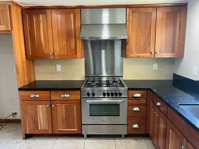 Photo - 176 Shamrock Ct