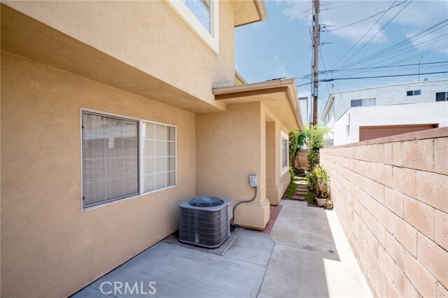 Photo - 1011 Thompson Ave