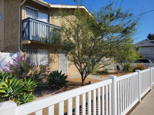 Building Photo - Twelve37 Unit A
