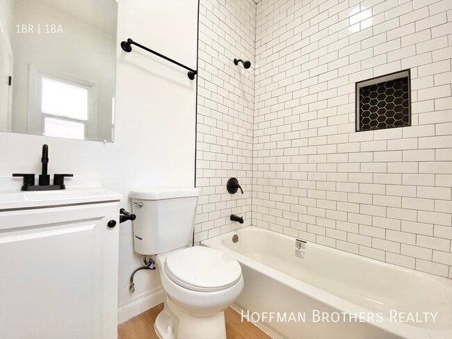 Photo - 416 S Burlington Ave Unit 1/2