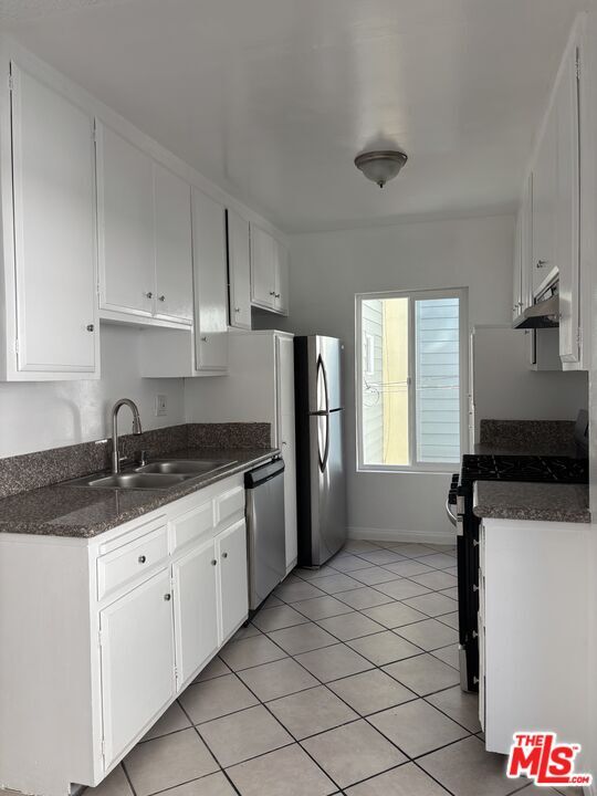 Photo - 1226 Armacost Ave Unit 9