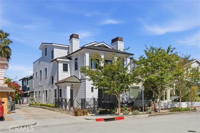 Photo - 305 Montero Ave