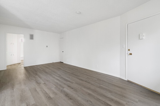 Photo - 1236 McClellan Dr