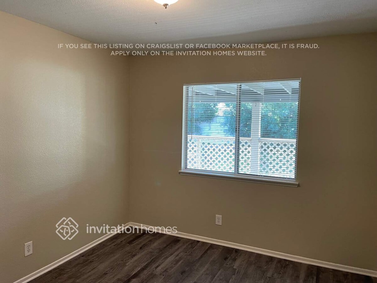 Photo - 962 W Mellon Ct