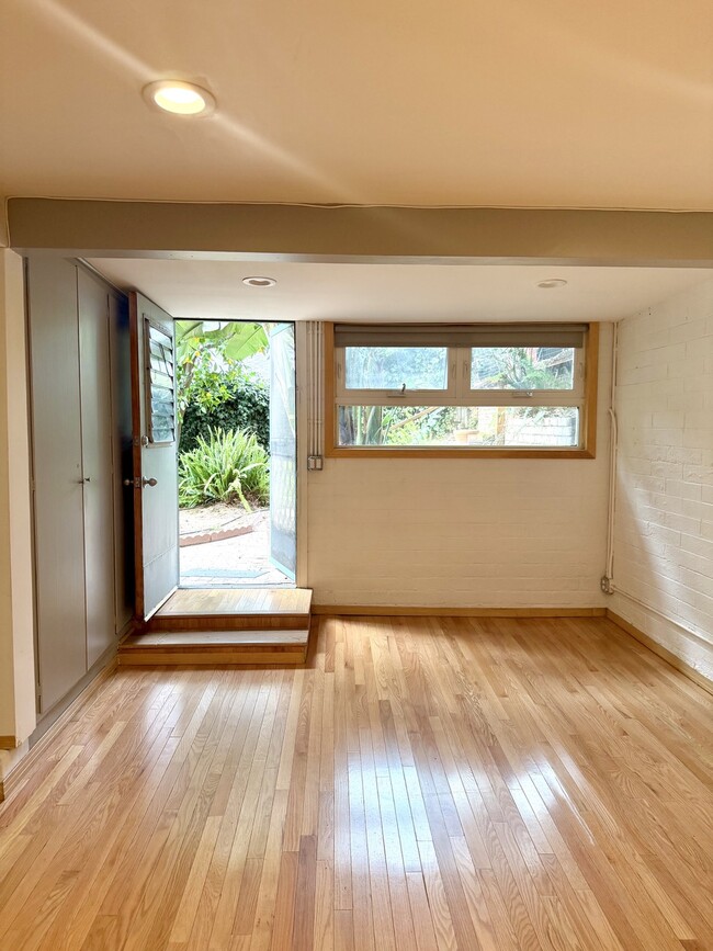 Photo - 2160 Stanley Hills Dr