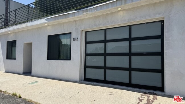 Photo - 1812 Navy St