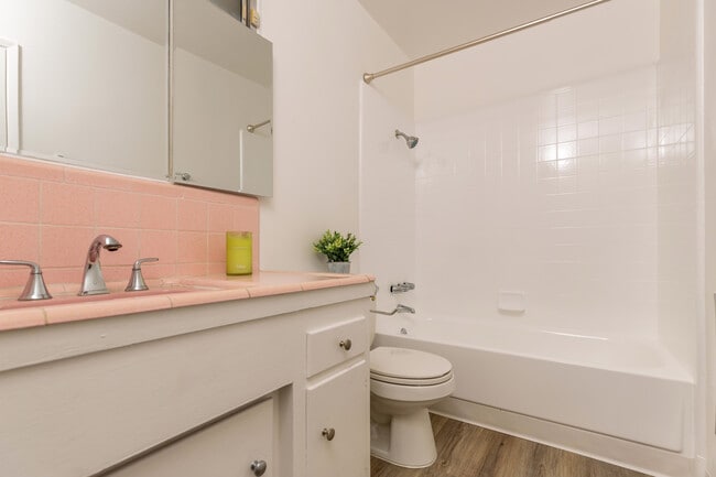 Photo - 2849 Waverly Dr