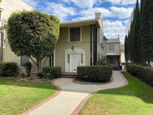 Photo - 346 N Palm Dr Unit 4