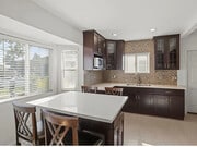 Photo - 300 W Hillsdale St