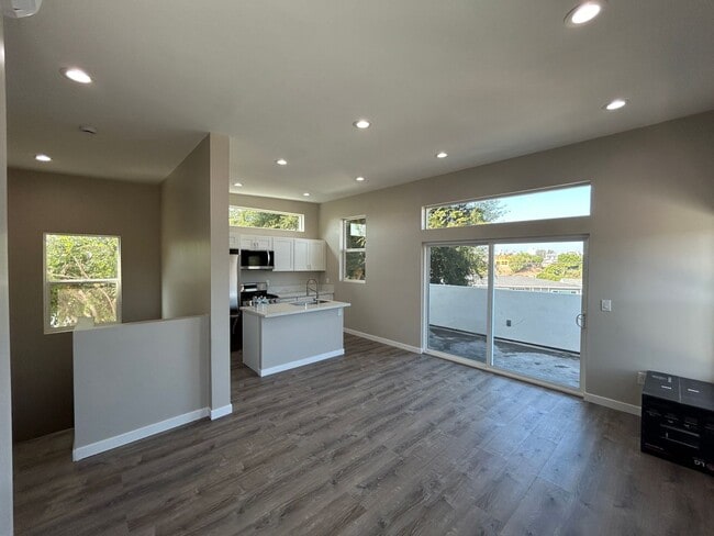 Building Photo - Newly Built in 2024! Driveway & Garage Par... Unit 5235 Gary Street Rental